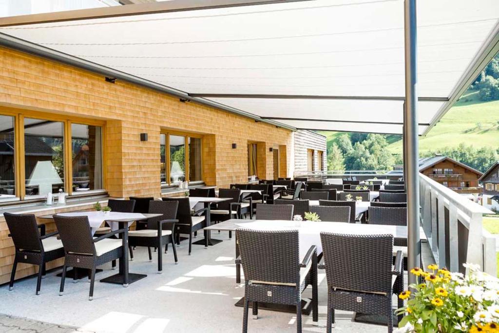 Hotel Hubertus Mellau Gmbh Exterior foto